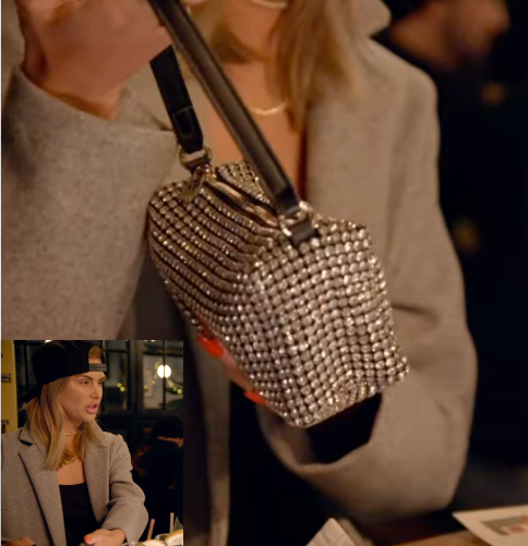 Multi Zipper Pocket Small Wristlet Crossbody Bag (Burgundy) : Amazon.in:  Fashion
